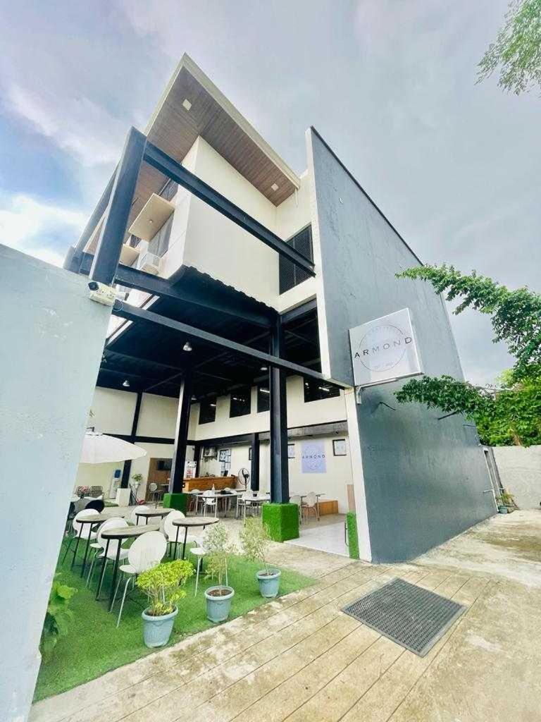 Oyo 1008 Armond Bed And Breakfast มักตัน ภายนอก รูปภาพ